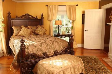 Chestnut Hill Bed & Breakfast