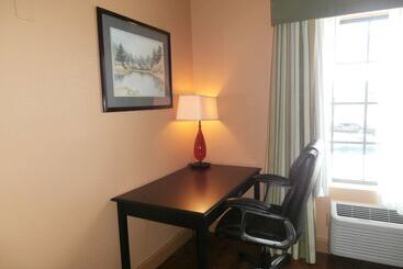 酒店 Americas Best Value Inn & Suites Griffin
