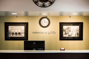 酒店 Americas Best Value Inn & Suites Griffin