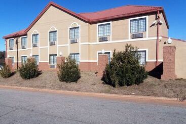 酒店 Americas Best Value Inn & Suites Griffin