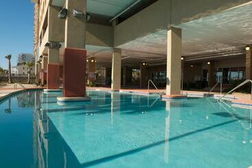 هتل Bahama Sands Condos