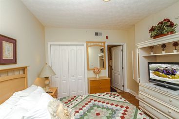 هتل Golfview Vacation Rentals at Golfview Resort