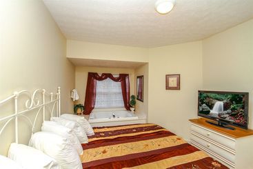 هتل Golfview Vacation Rentals at Golfview Resort