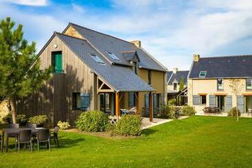 هتل Lagrange Vacances Les Hauts De La Houle