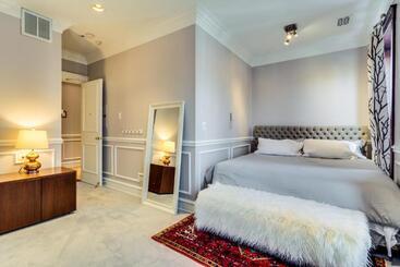 هتل Ruby Room