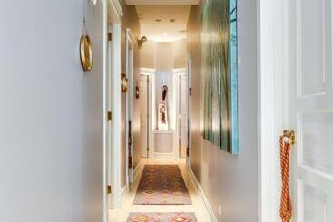 هتل Ruby Room