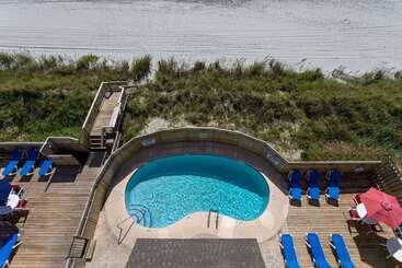 فندق Sandpebble Beach Club