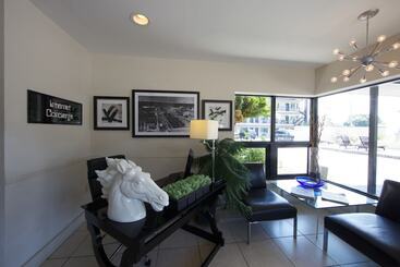 هتل Sole Inn And Suites