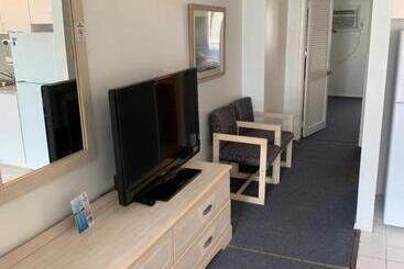 مُتل Roman Holiday Resort