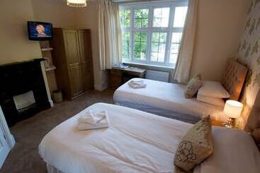 پانسیون Ashlea Guest House