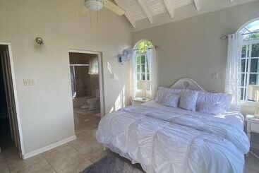 Retreat Guesthouse Luxury Suites - Falmouth