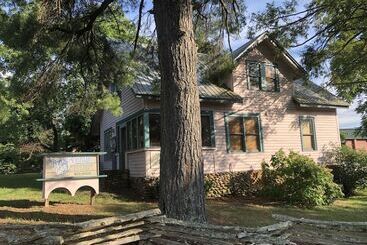Smokies Bed And Breakfast