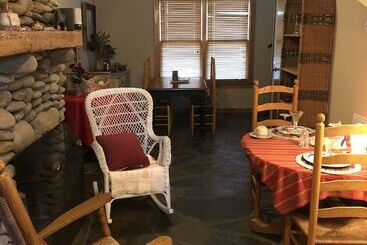 Smokies Bed And Breakfast