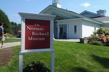 The Stockbridge Country Inn Closest B&b To Norman Rockwell Museum And Chesterwood
