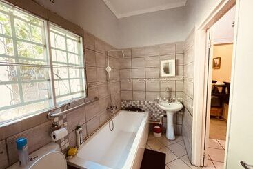 Abrama Bed And Breakfast