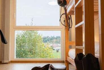 ユースホステル Auberge De Jeunesse Saignelégier