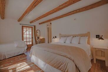 هاستل The Historic San Geronimo Lodge