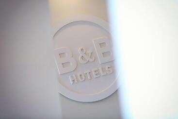 B&b Hotel Dreux Nord
