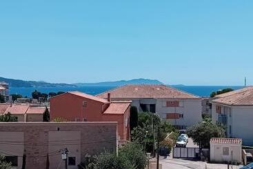 تختخواب و صبحانه Charmante Chambre Avec Vue Mer