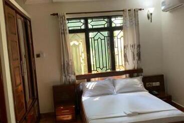 هتل Coast View Resort