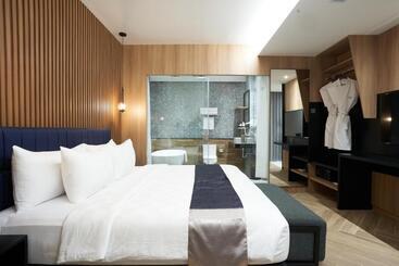 هتل Cordela Suites Tasikmalaya