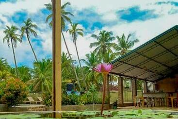 هتل Green Light Holiday Village