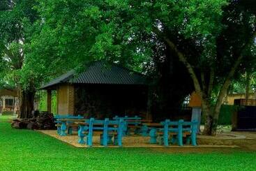هتل Green Light Holiday Village