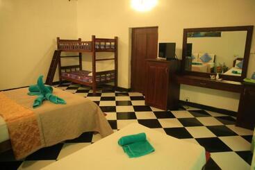 هتل Green Light Holiday Village