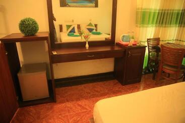 هتل Green Light Holiday Village