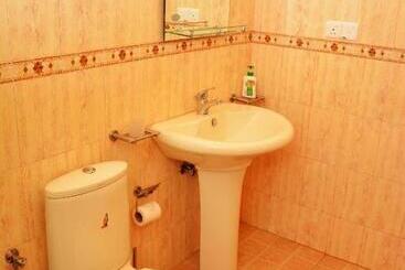 هتل Green Light Holiday Village