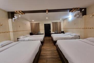 هتل Hk Grand Inn