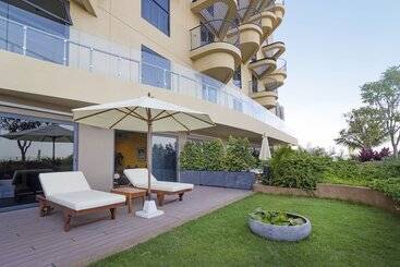 هتل Sun & Moon, Riverside