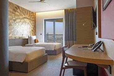 هتل Sun & Moon, Riverside
