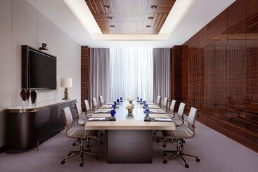 هتل The Ritzcarlton, Baku