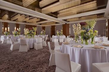 هتل The Ritzcarlton, Baku