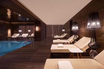 هتل The Ritzcarlton, Baku