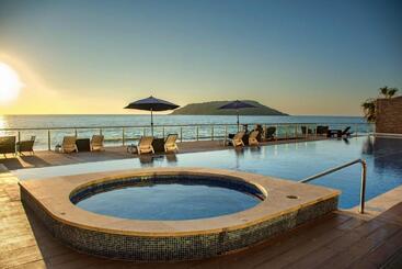 هتل Tramonto Mazatlan