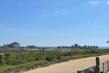 Las Palmas Hotel   Cerritos Beach