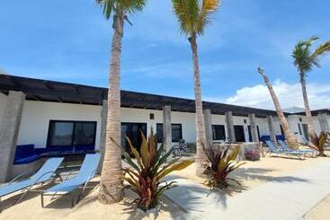 Las Palmas Hotel   Cerritos Beach