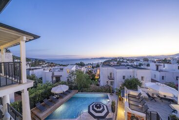 Noa Suite Hotel   Adults Only