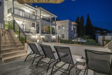 Noa Suite Hotel   Adults Only