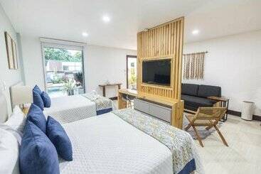 Paradise Bay Hotel Boutique