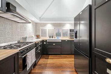 پانسیون Accommodation In Fremantle