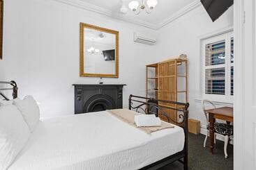 پانسیون Accommodation In Fremantle