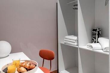 پانسیون Beautiful Room In Heart Of Madrid