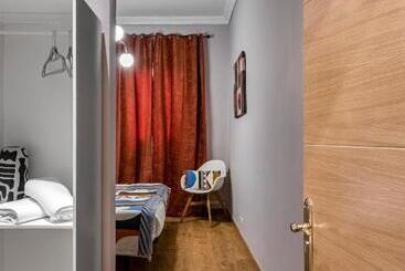 پانسیون Beautiful Room In Heart Of Madrid