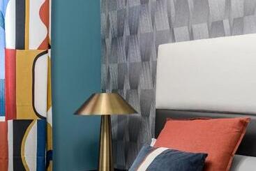 پانسیون Beautiful Room In Heart Of Madrid