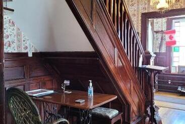 پانسیون Prince County Guest House