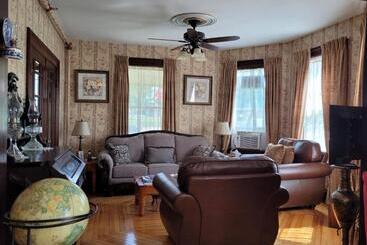 پانسیون Prince County Guest House