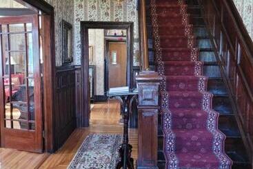 پانسیون Prince County Guest House